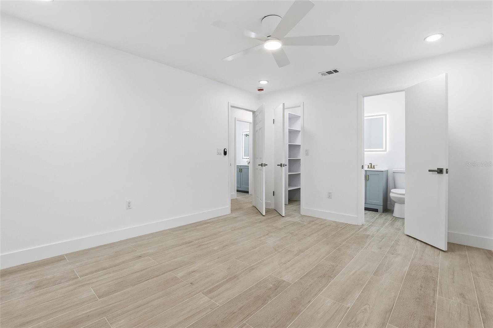 Image 14 of 22 For 3984 Calvin Lane