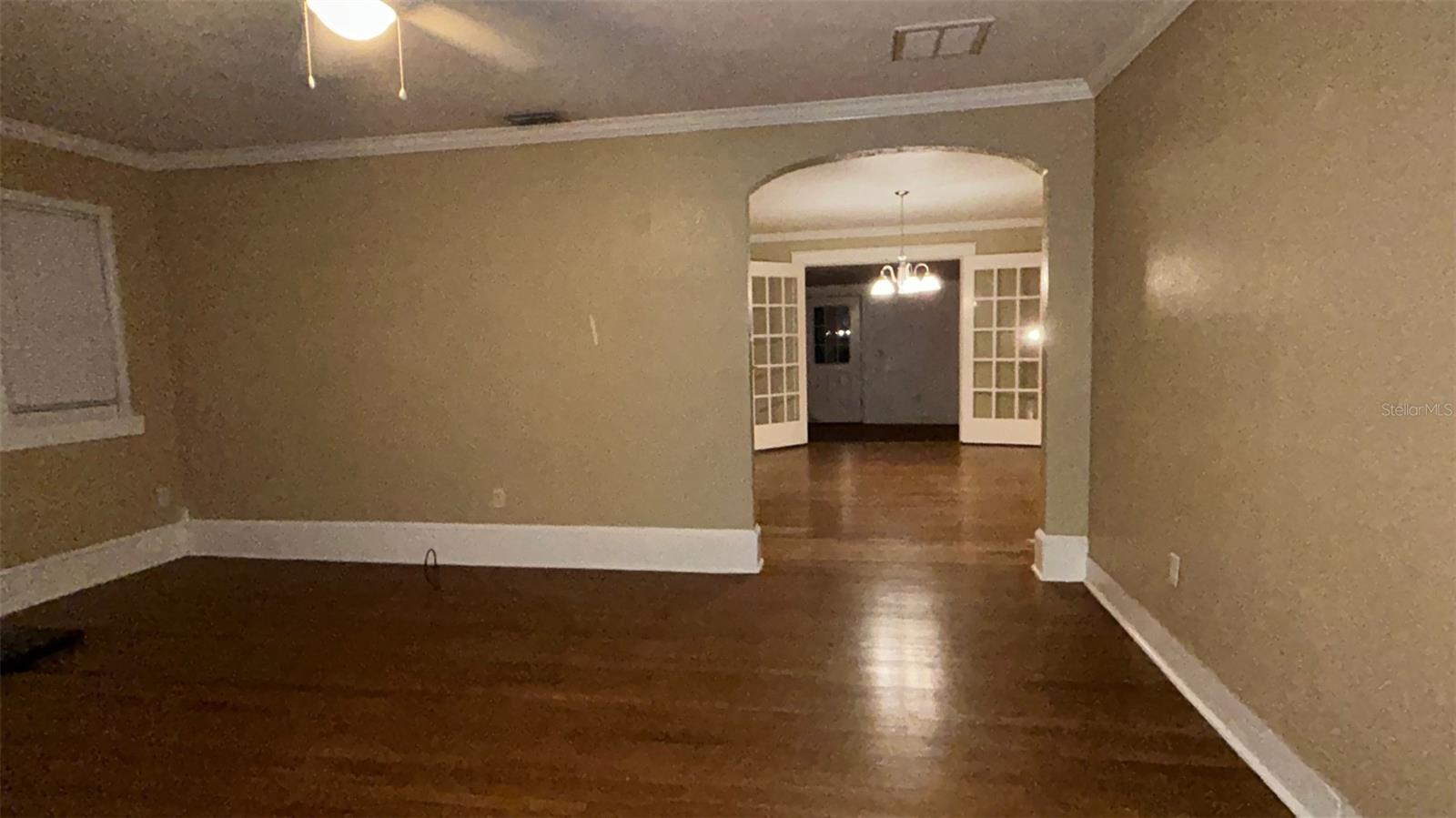 Image 9 of 18 For 115 Vanderbilt Street