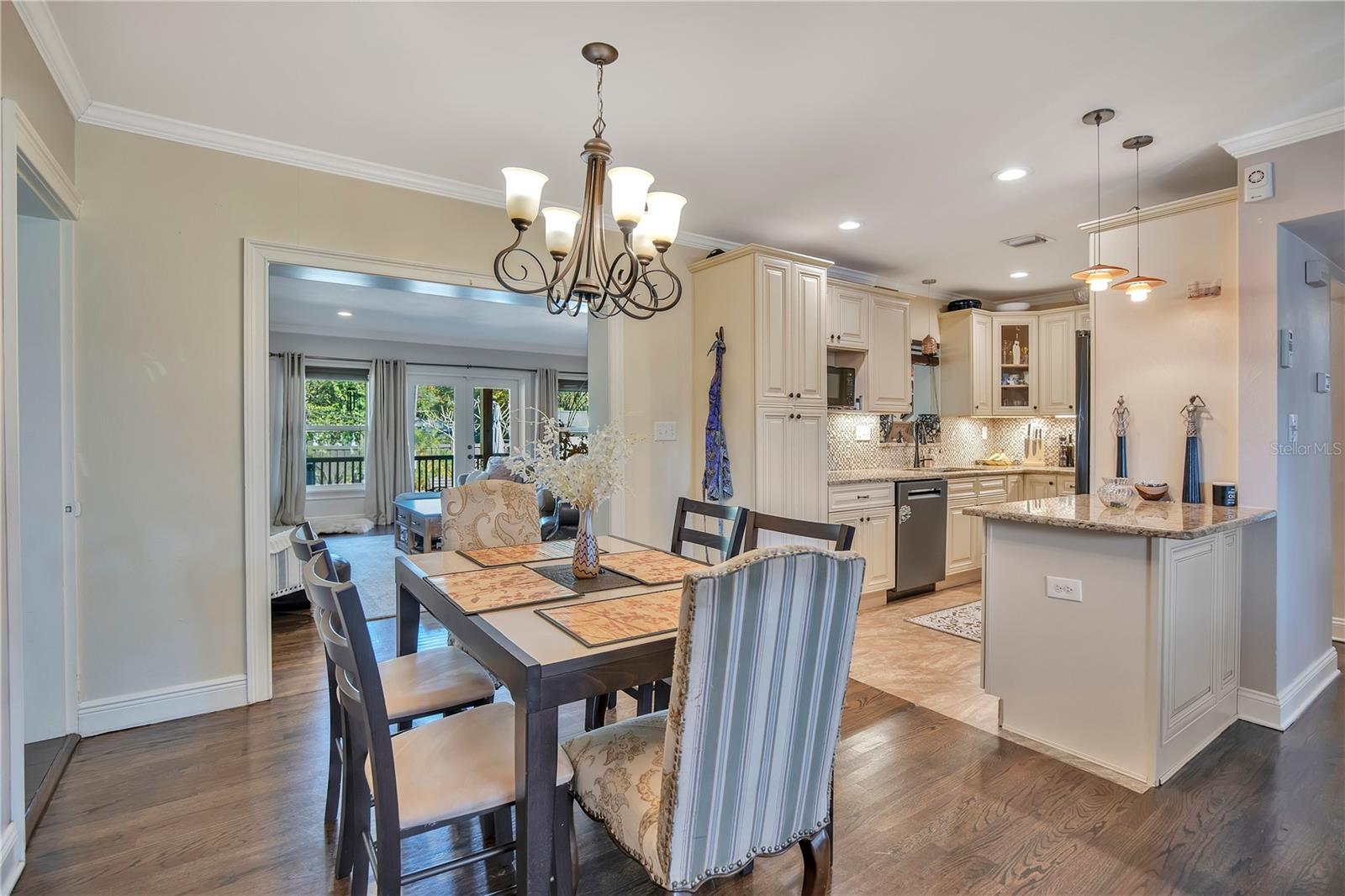 Image 13 of 45 For 419 Page Street