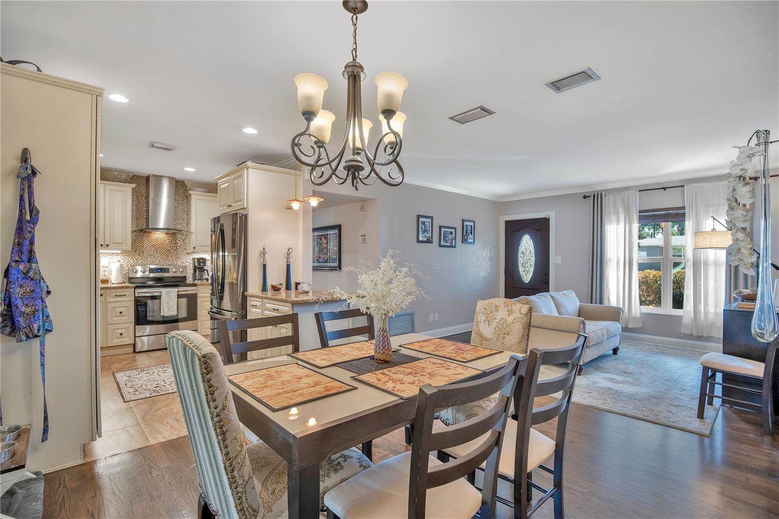 Image 17 of 45 For 419 Page Street