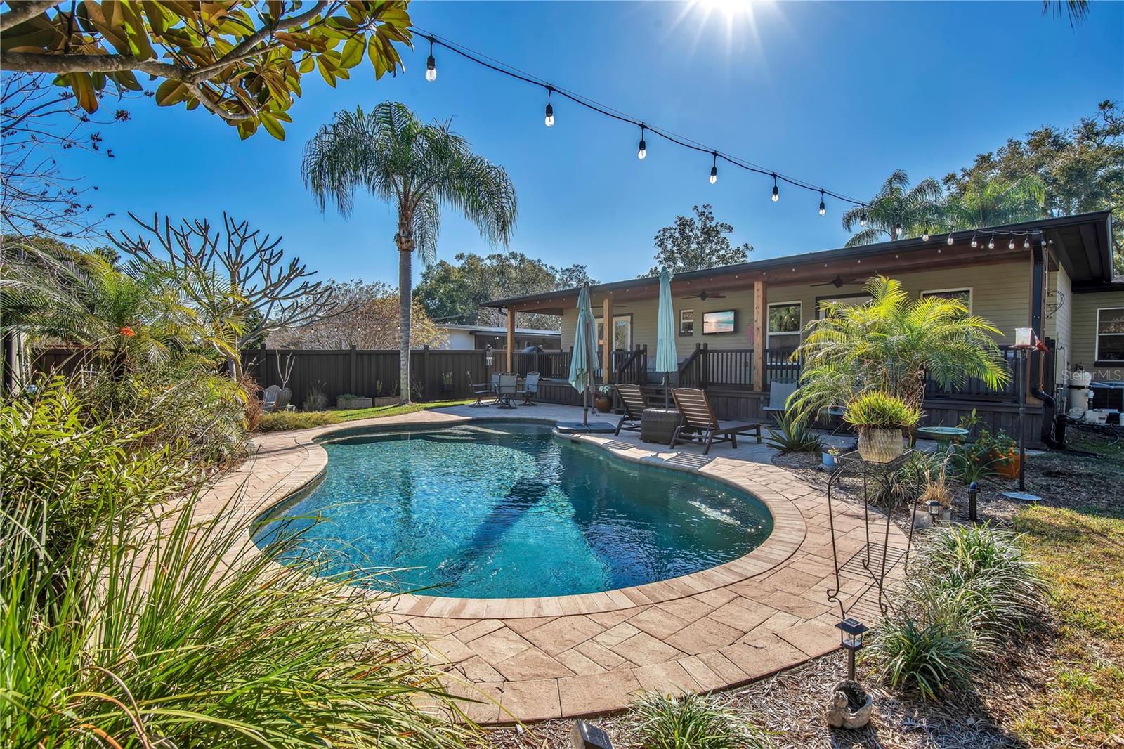 Image 33 of 45 For 419 Page Street