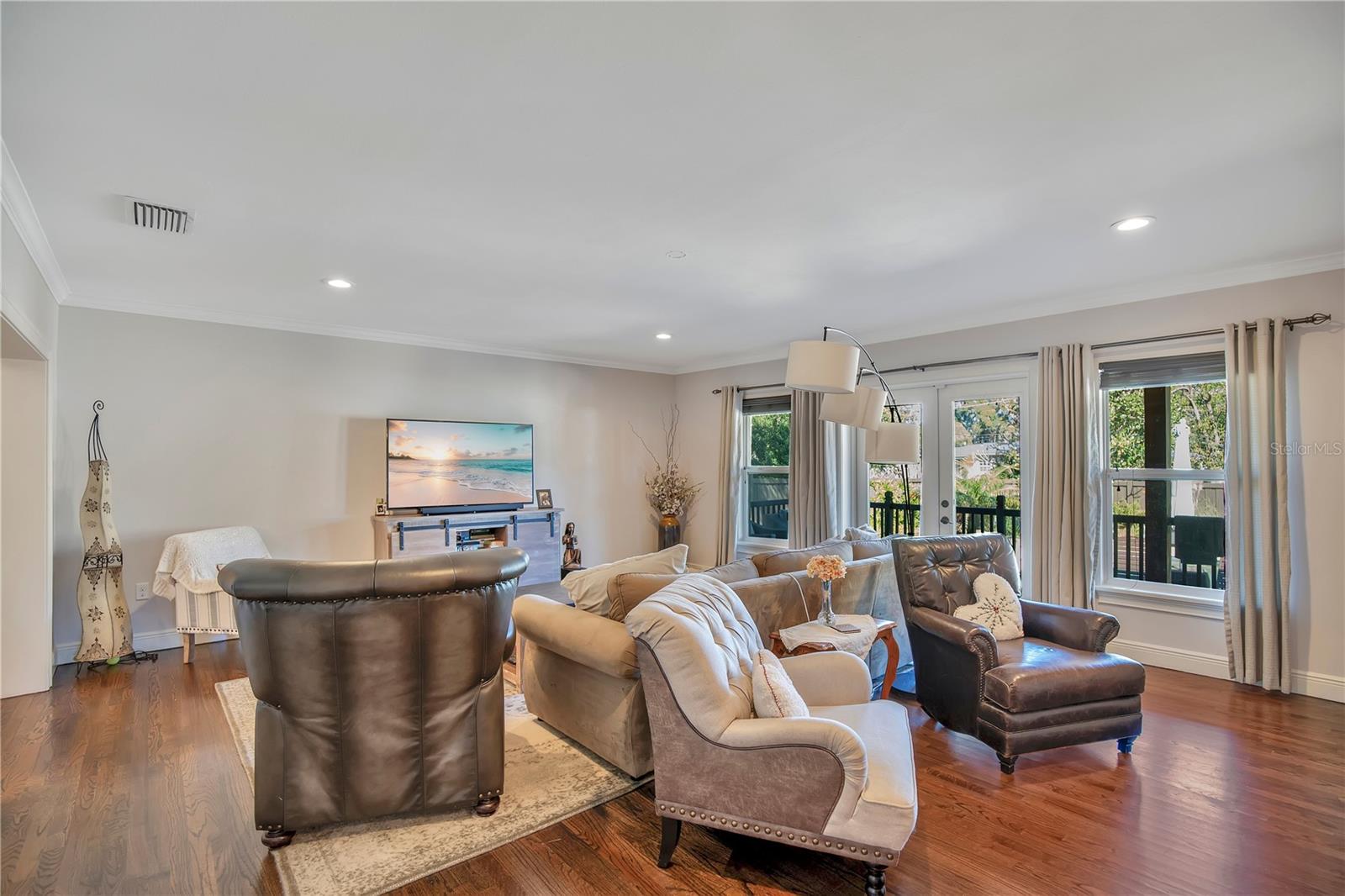 Image 7 of 45 For 419 Page Street