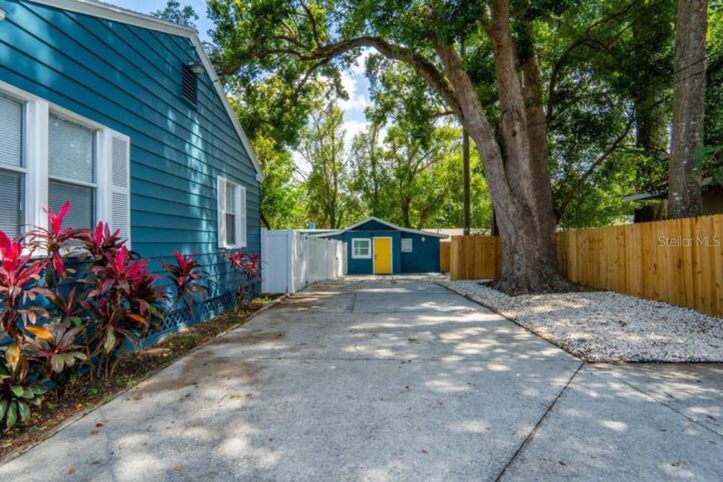 Image 22 of 68 For 2008 Page Avenue