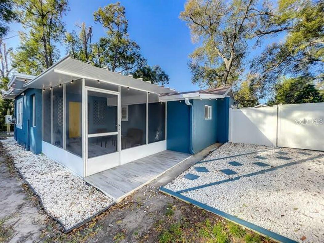 Image 40 of 68 For 2008 Page Avenue