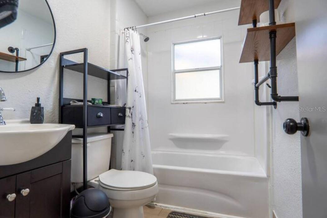 Image 9 of 68 For 2008 Page Avenue