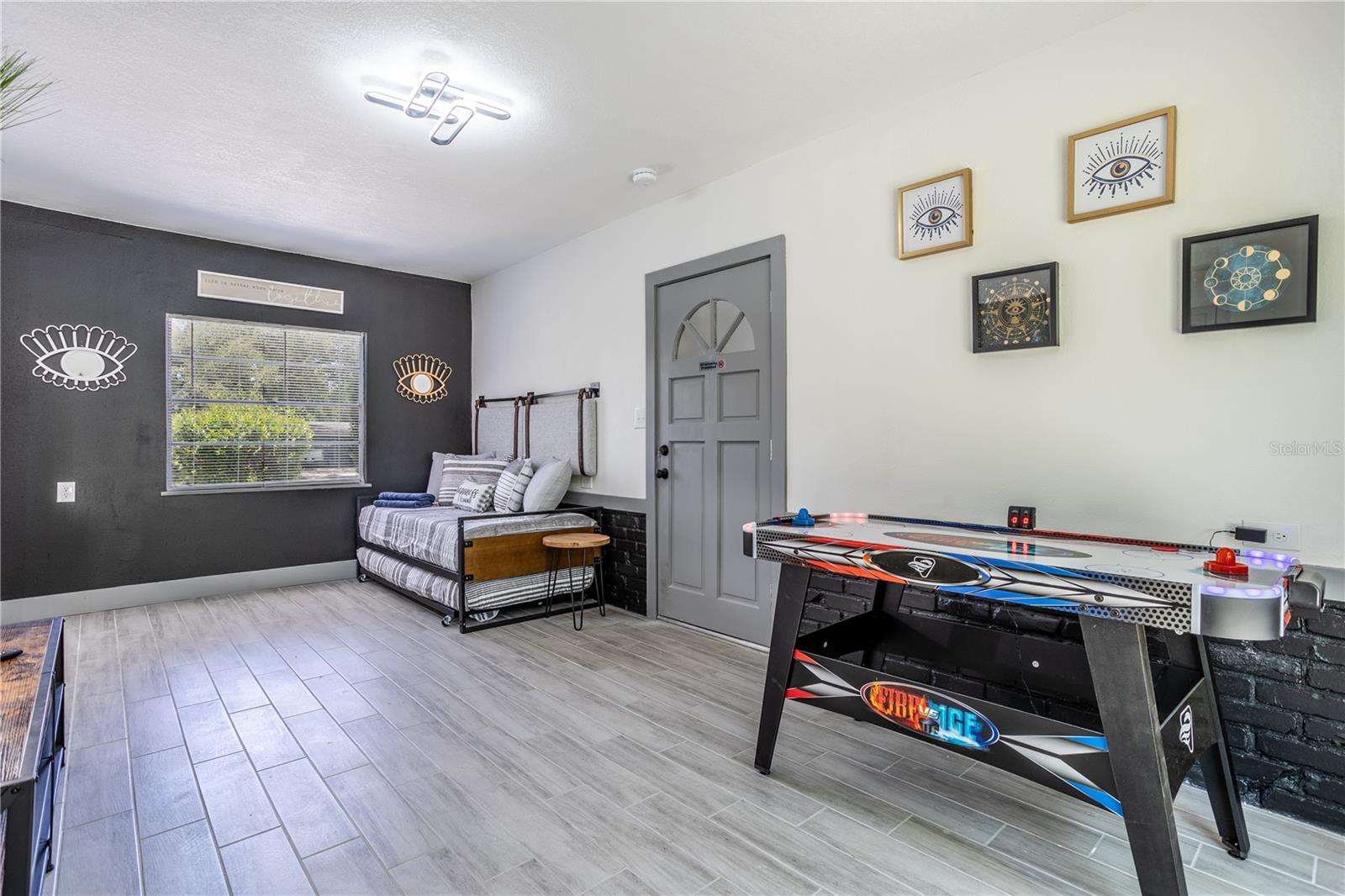 Image 12 of 48 For 1213 Corbett Lane