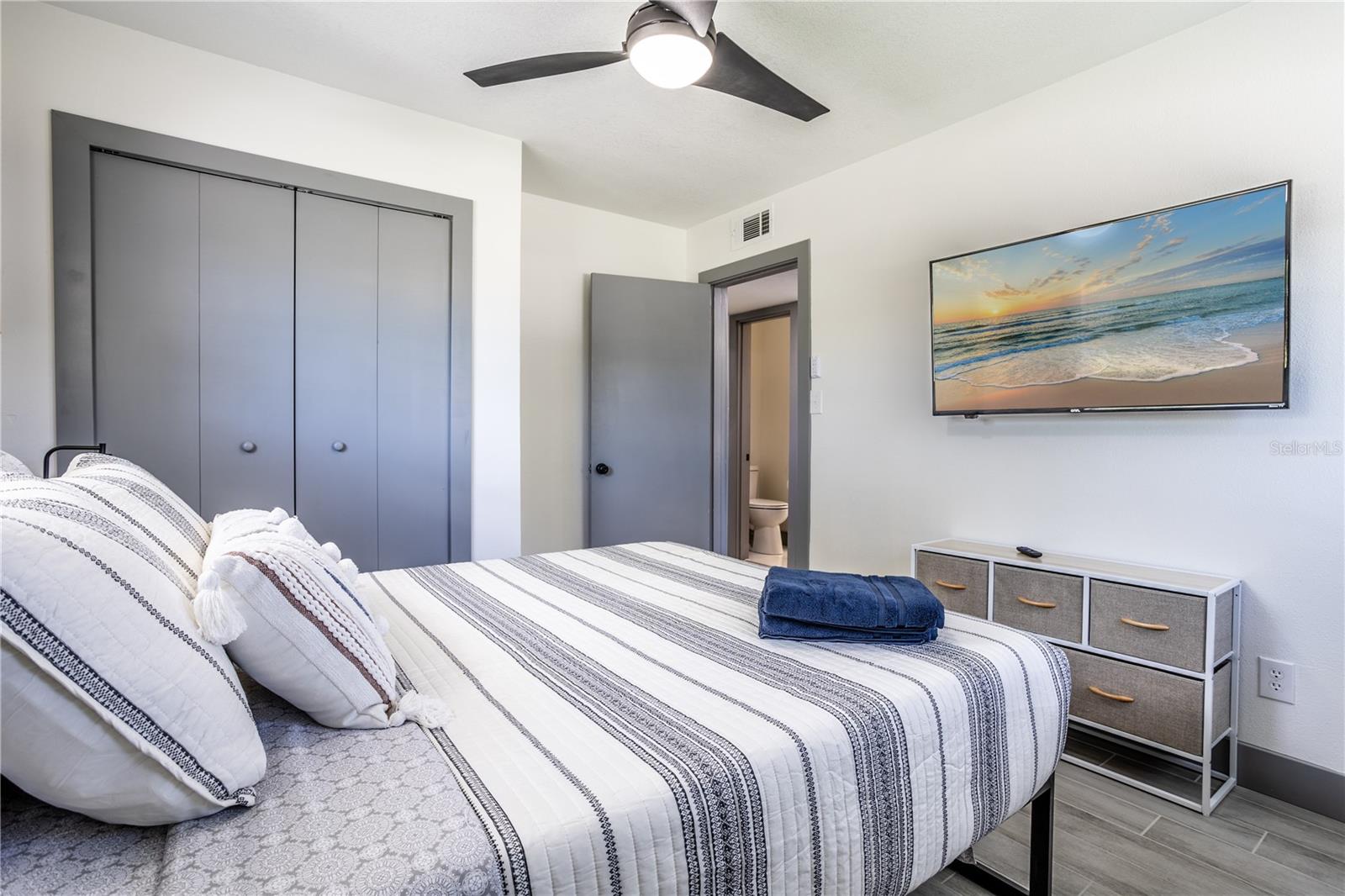 Image 22 of 48 For 1213 Corbett Lane