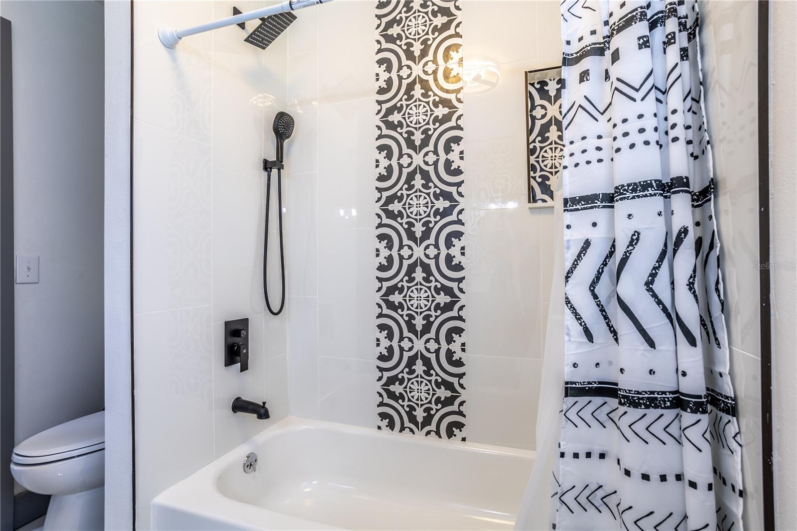 Image 23 of 48 For 1213 Corbett Lane