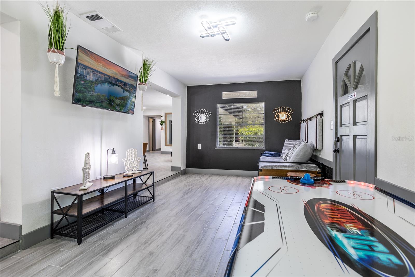 Image 27 of 48 For 1213 Corbett Lane