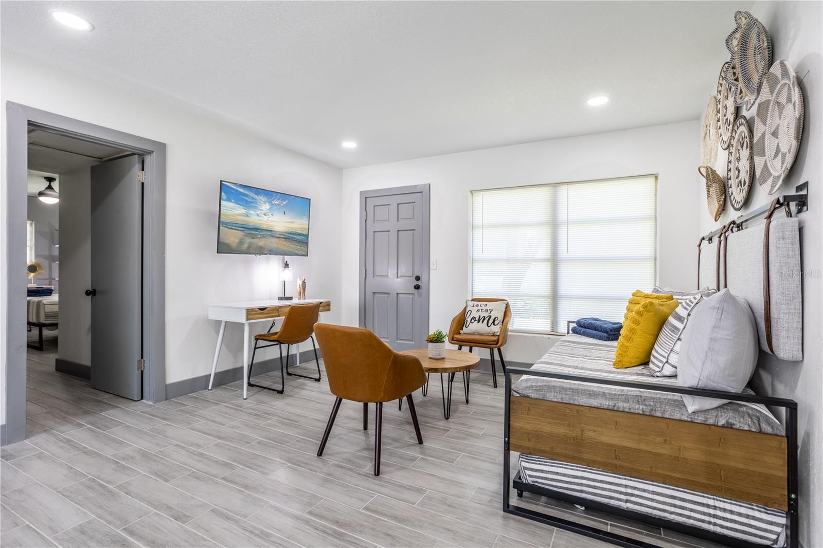 Image 32 of 48 For 1213 Corbett Lane