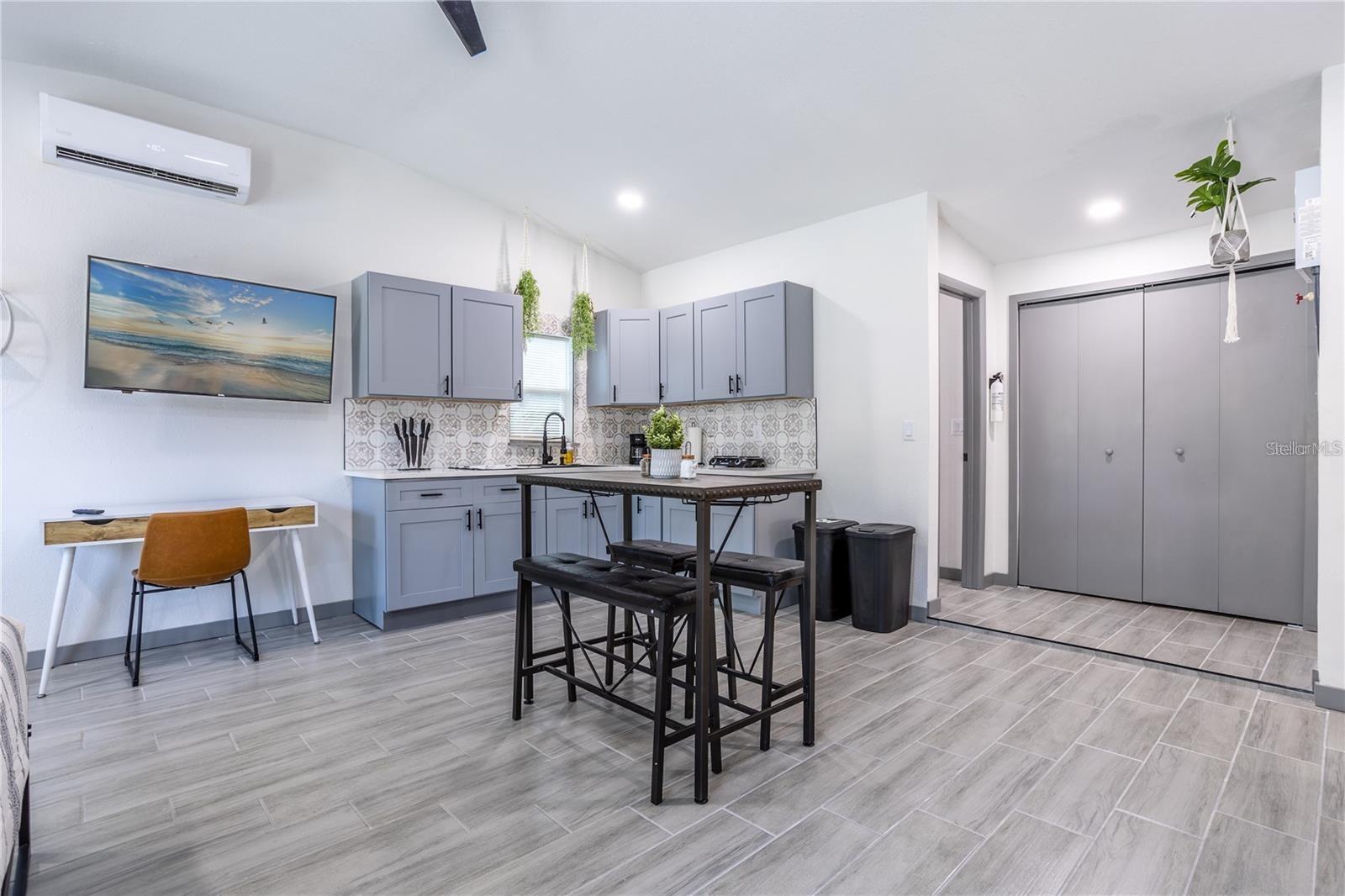 Image 40 of 48 For 1213 Corbett Lane