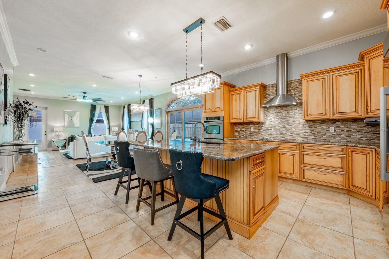 Image 2 of 32 For 675 Overspin Drive