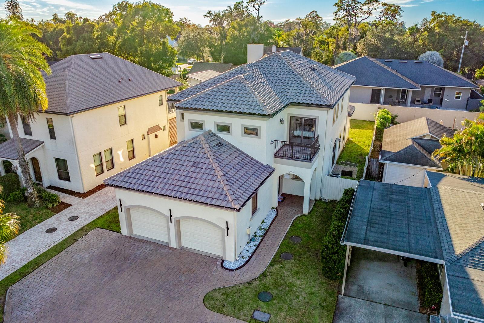 Image 29 of 32 For 675 Overspin Drive