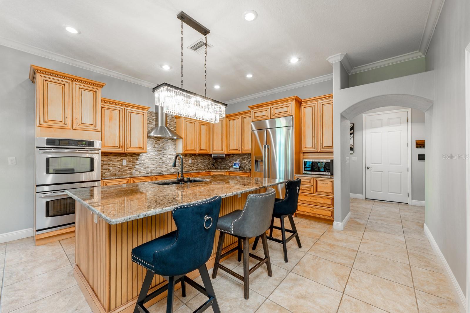 Image 4 of 32 For 675 Overspin Drive