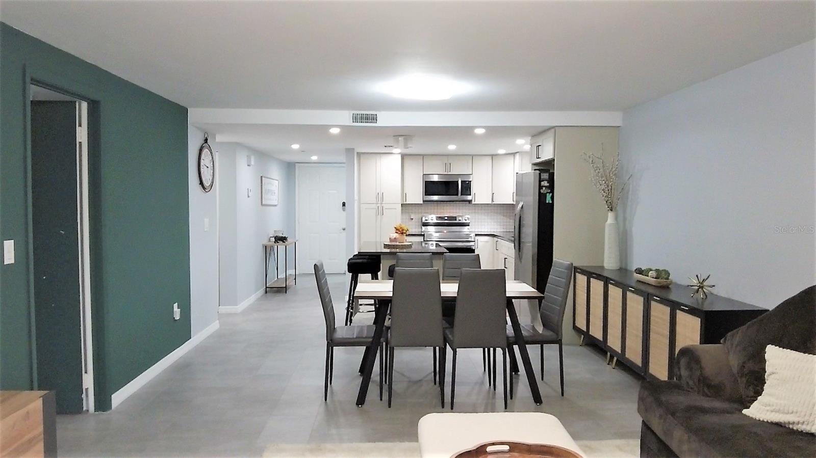 Image 20 of 35 For 1036 Bonaire Drive 2836