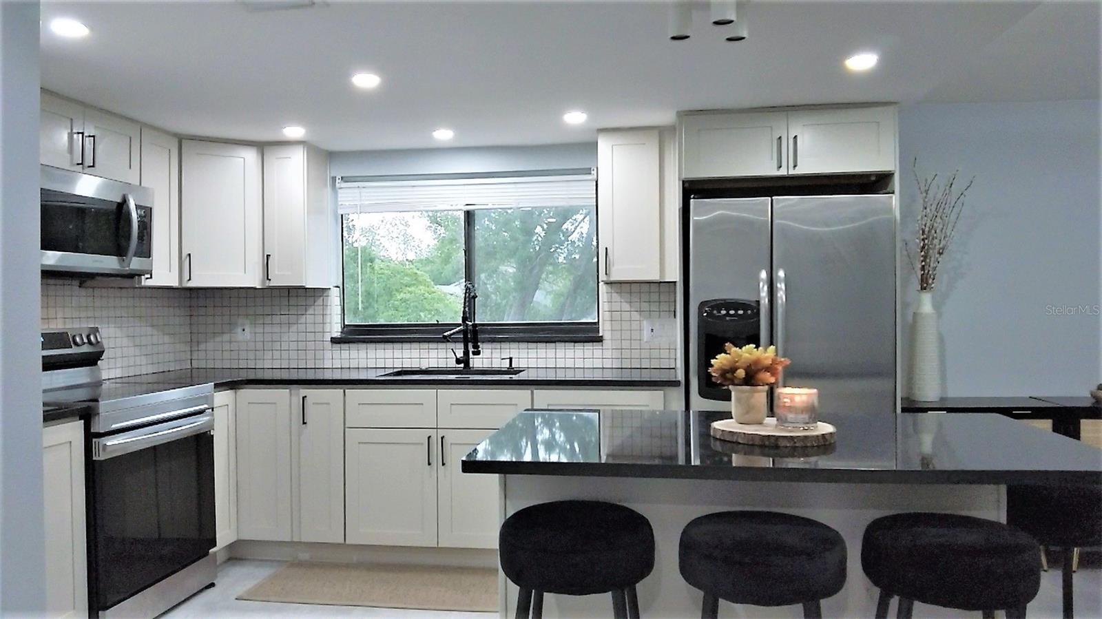 Image 21 of 35 For 1036 Bonaire Drive 2836