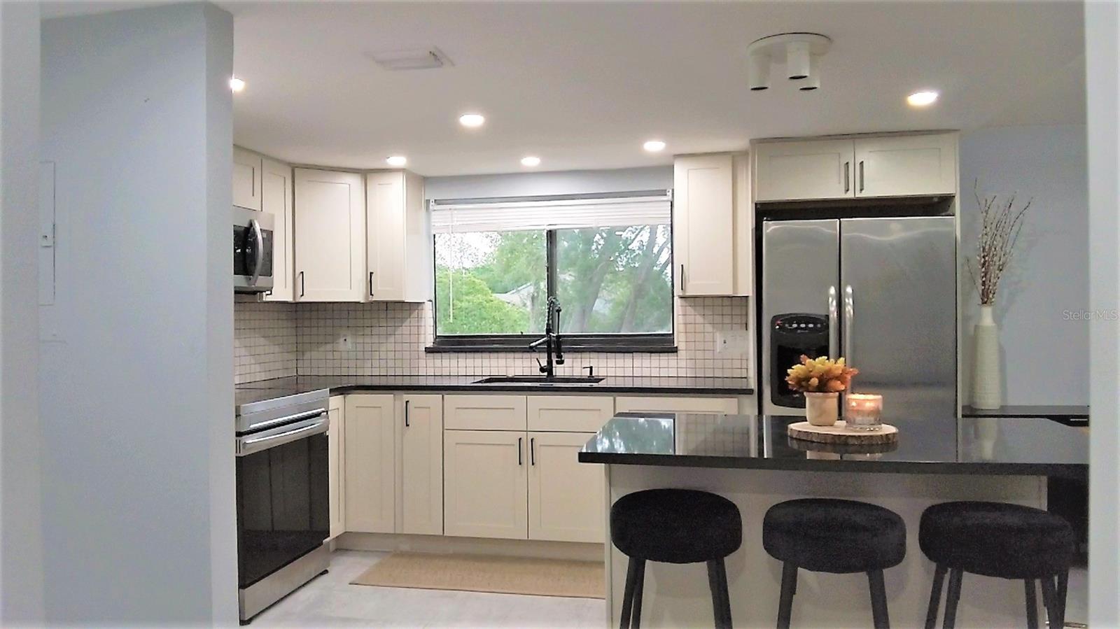 Image 22 of 35 For 1036 Bonaire Drive 2836