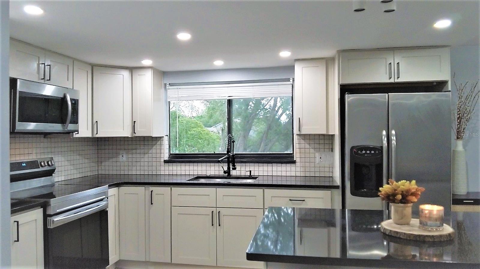 Image 23 of 35 For 1036 Bonaire Drive 2836