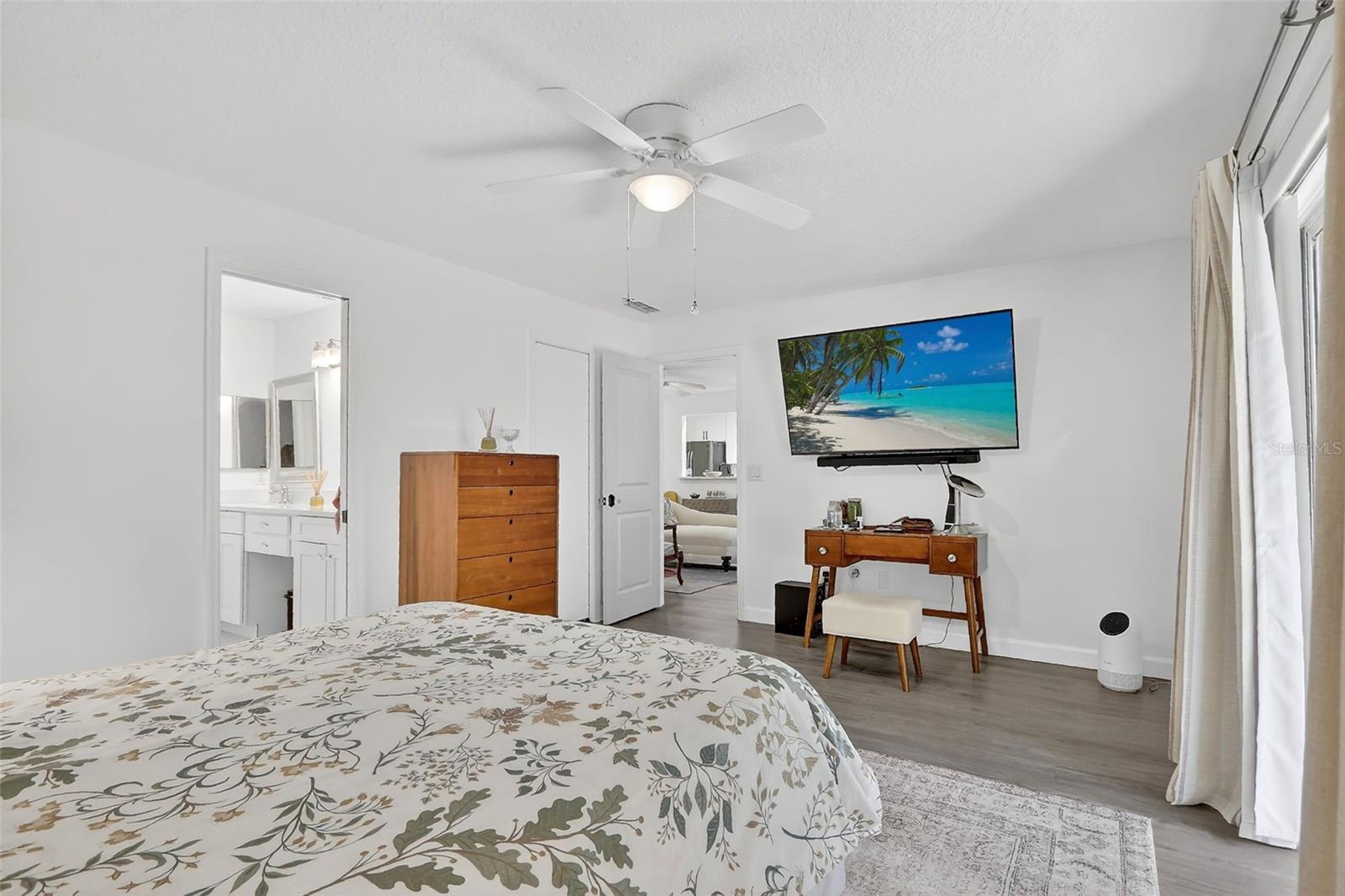 Image 12 of 25 For 600 Northern Way 303