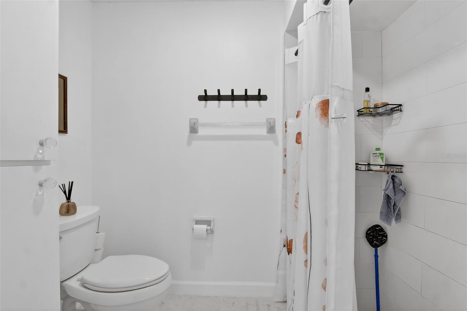 Image 14 of 25 For 600 Northern Way 303