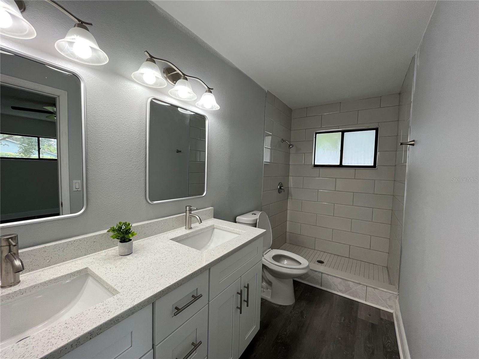 Image 14 of 22 For 2606 Sheffield Ave