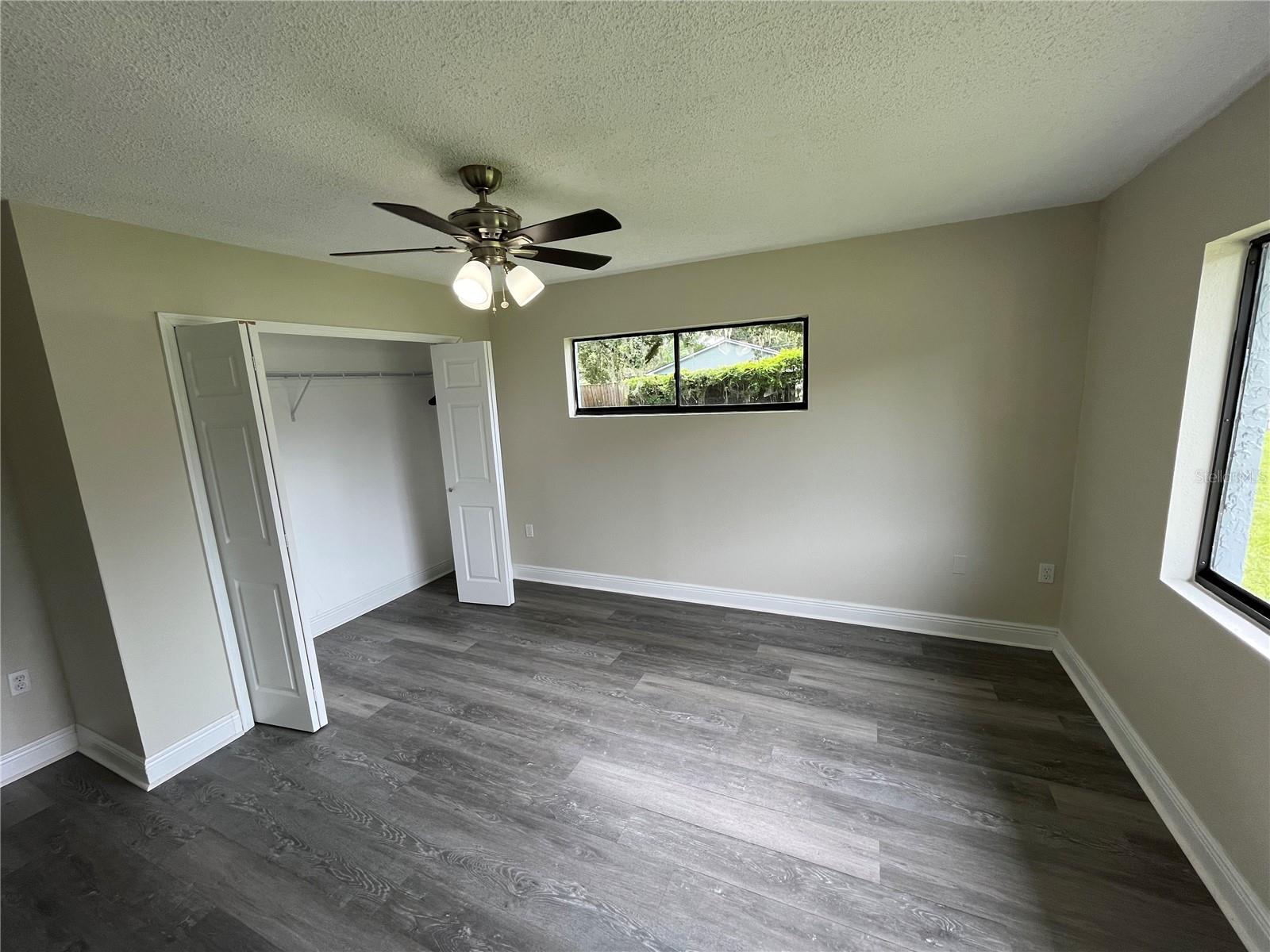 Image 15 of 22 For 2606 Sheffield Ave