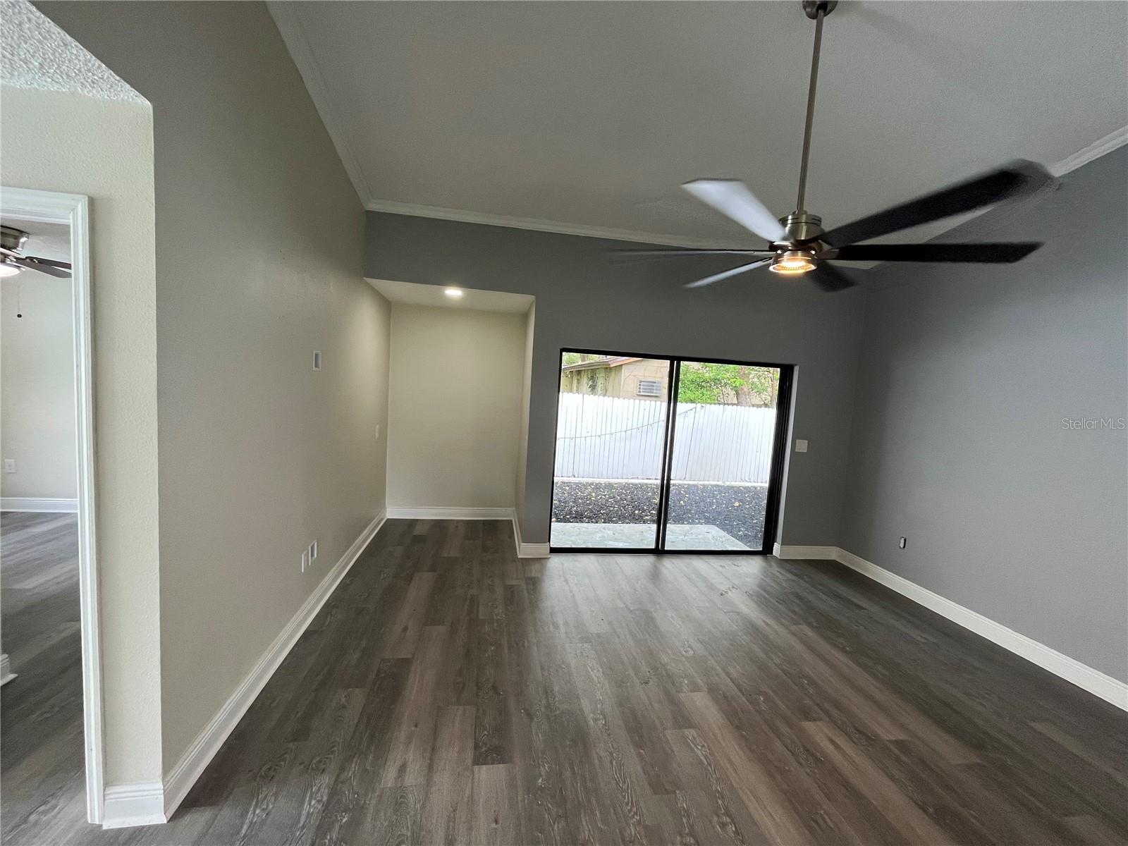 Image 9 of 22 For 2606 Sheffield Ave