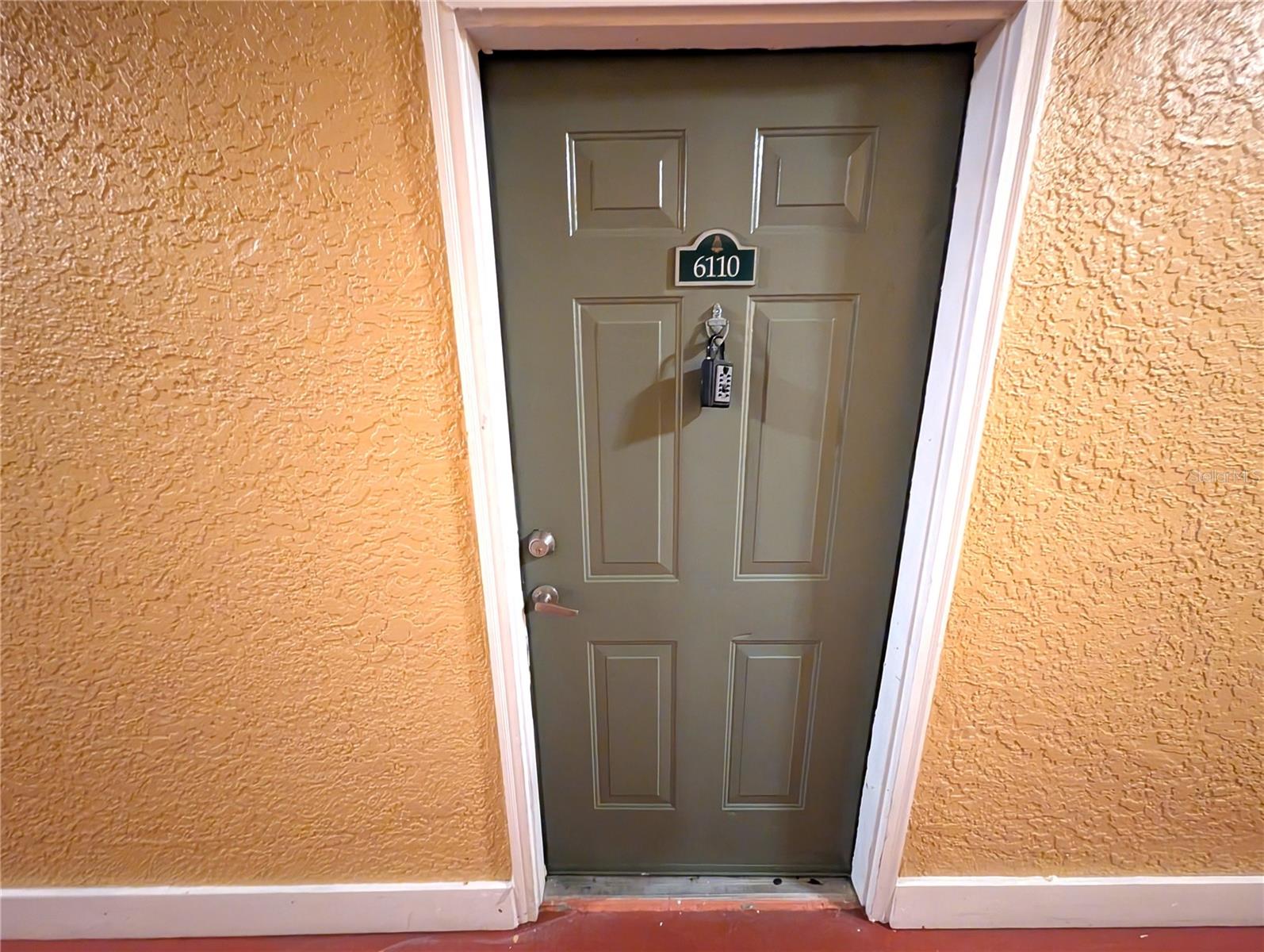 Image 2 of 17 For 4207 Dale Mabry Highway 6110