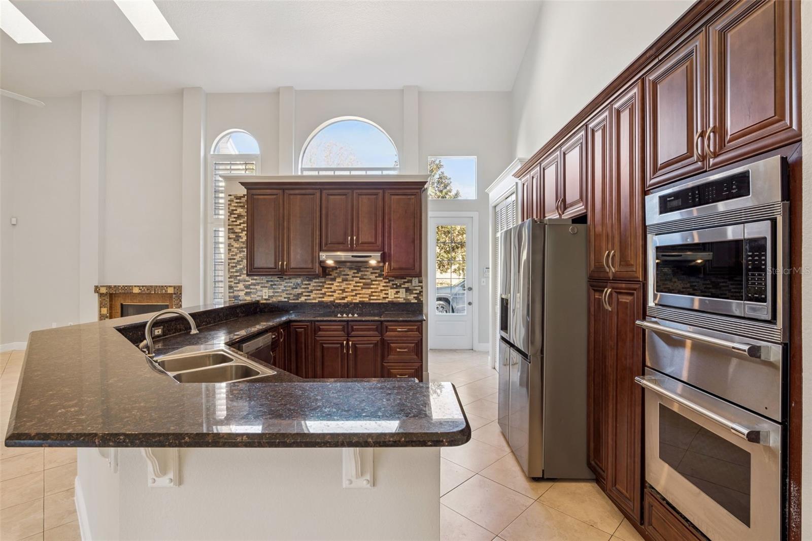 Image 11 of 29 For 6609 Fairway Cove Drive