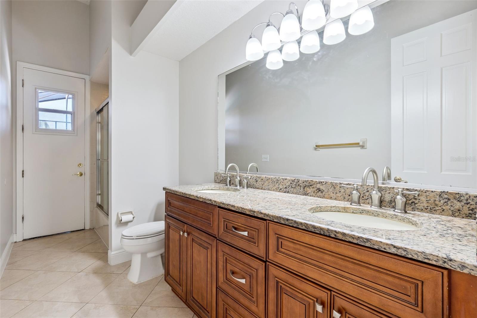 Image 18 of 29 For 6609 Fairway Cove Drive