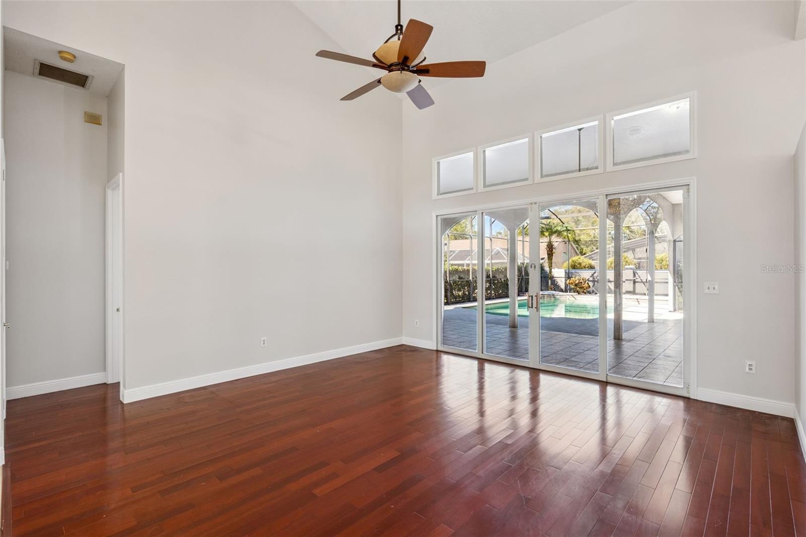 Image 5 of 29 For 6609 Fairway Cove Drive