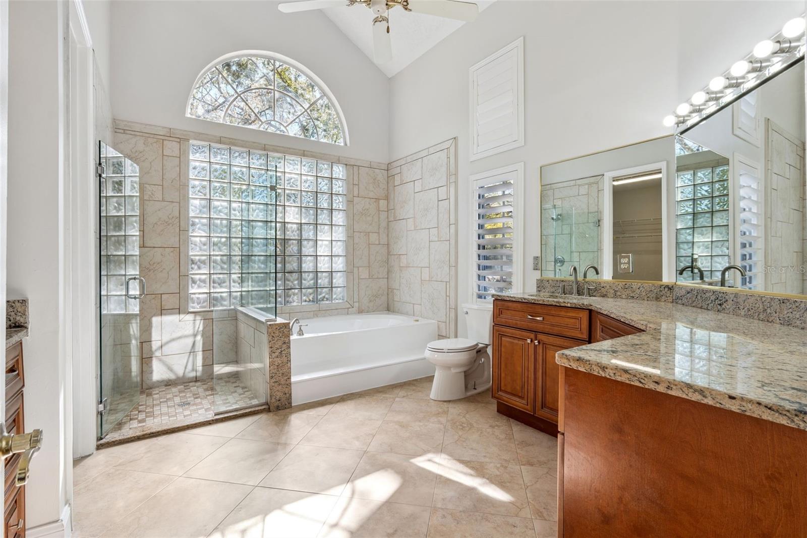 Image 8 of 29 For 6609 Fairway Cove Drive