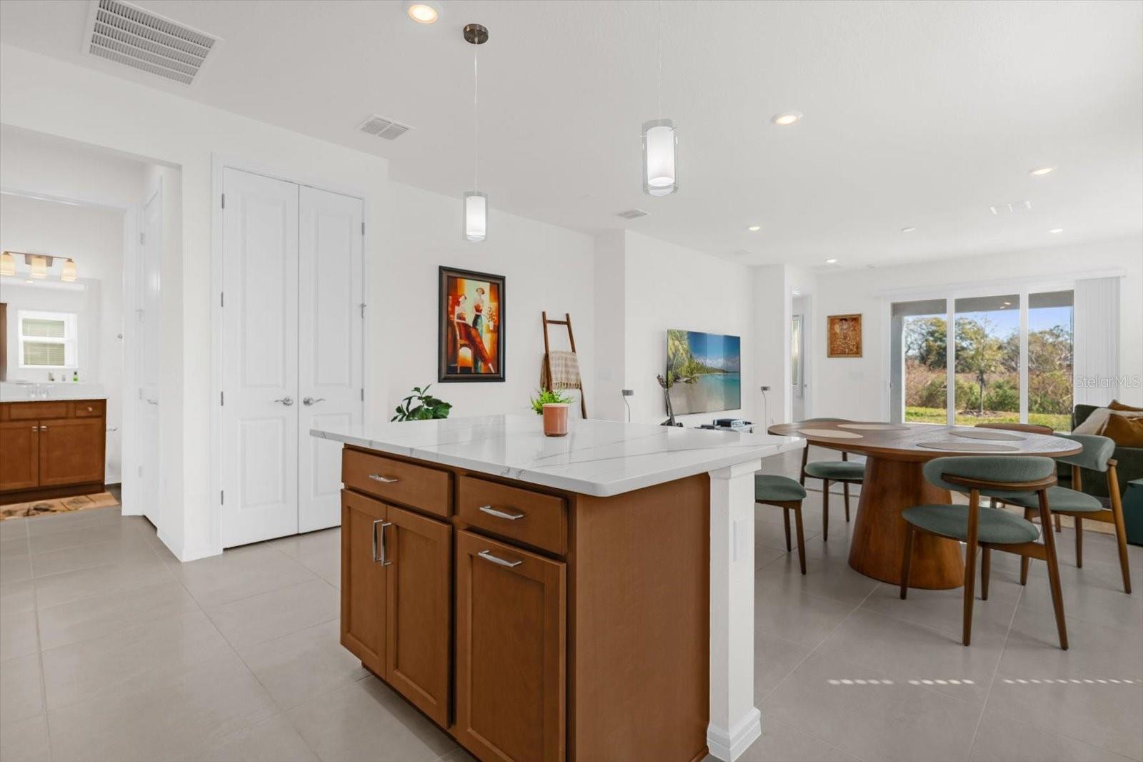 Image 11 of 52 For 1911 Spring Shower Circle