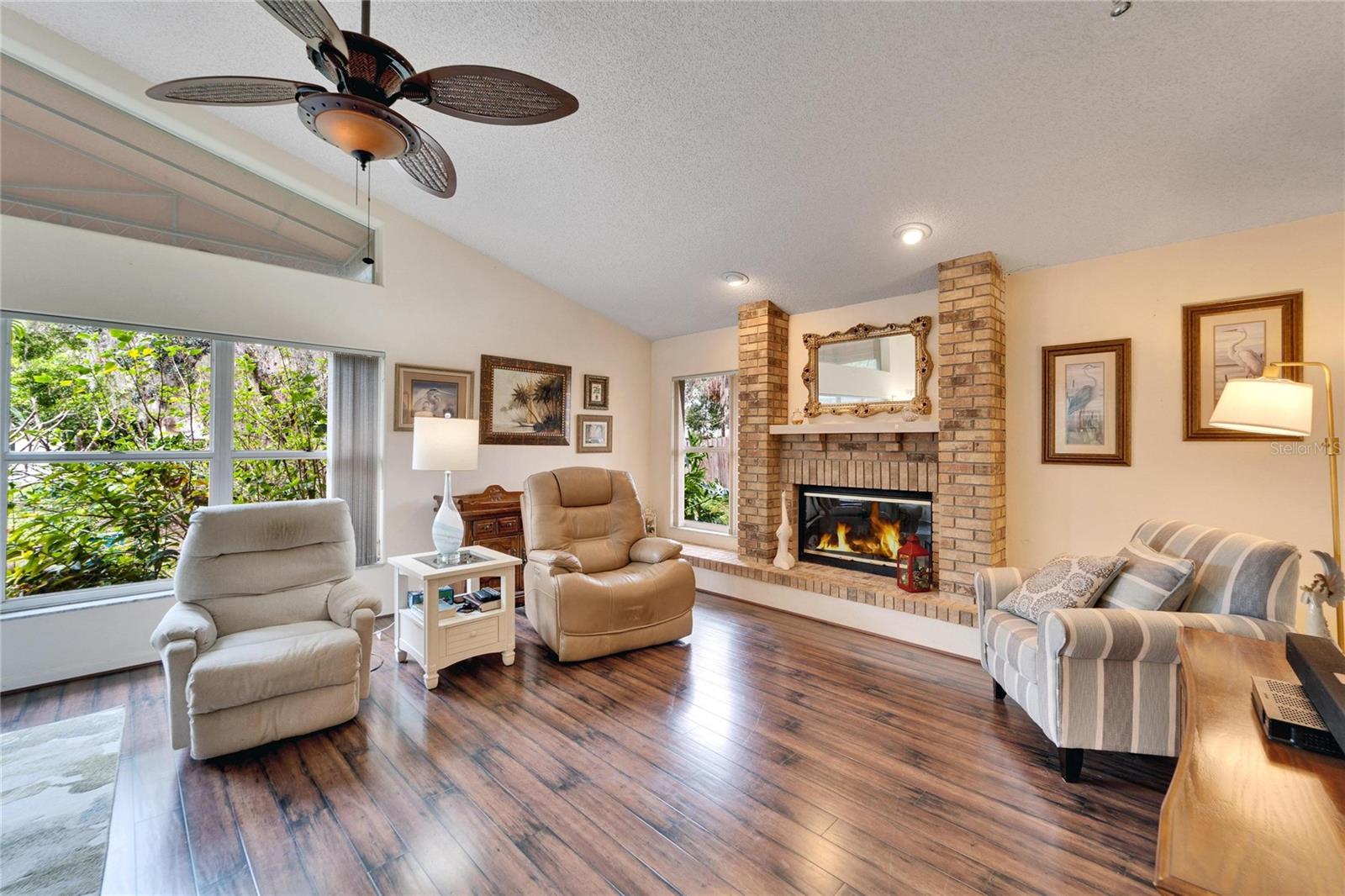 Image 8 of 73 For 2913 Aston Avenue