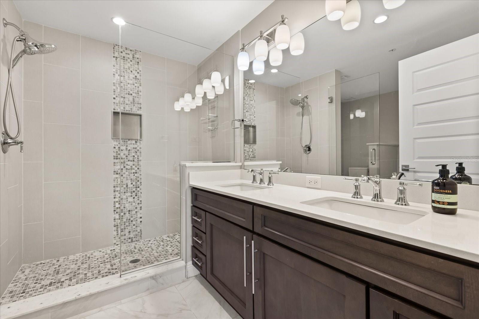 Image 13 of 24 For 16300 County Road 455 204