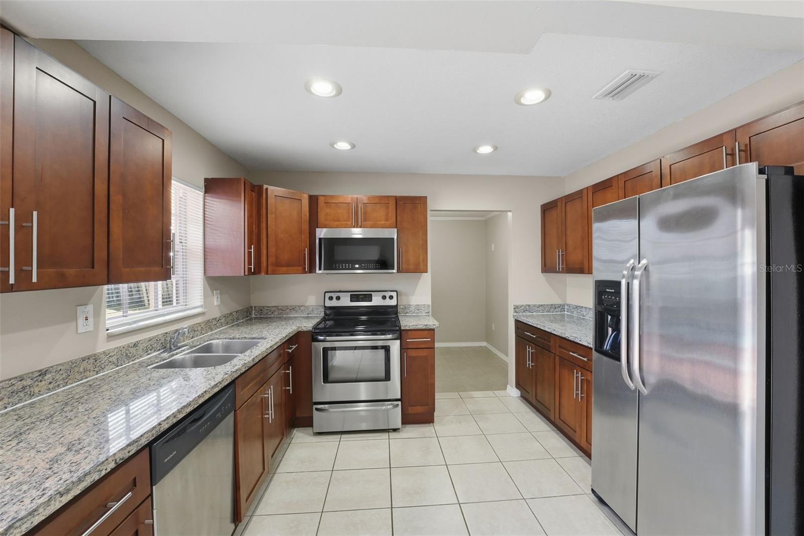 Image 7 of 28 For 9220 185th Street