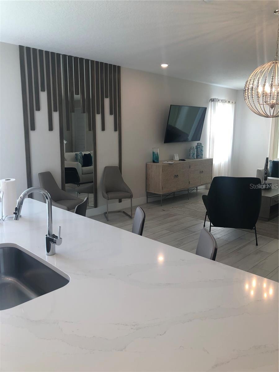 Image 4 of 45 For 820 Driving Range Court