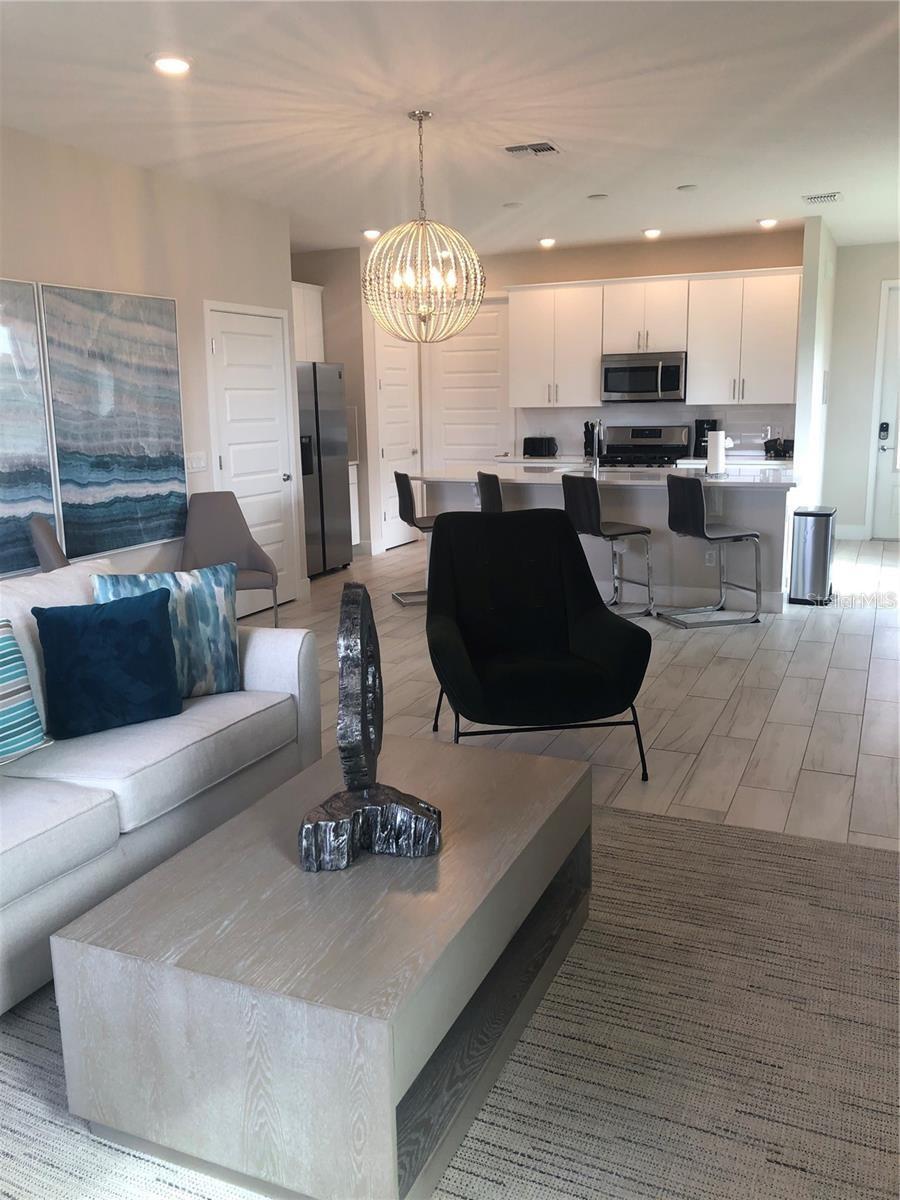 Image 9 of 45 For 820 Driving Range Court