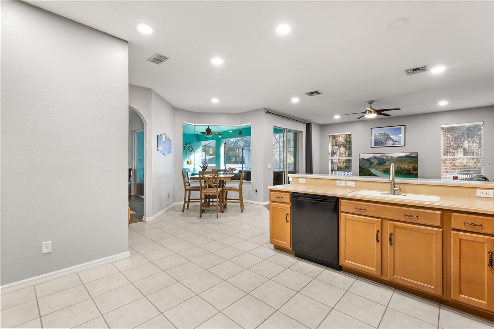 Image 14 of 50 For 3127 Twisted Oak Loop