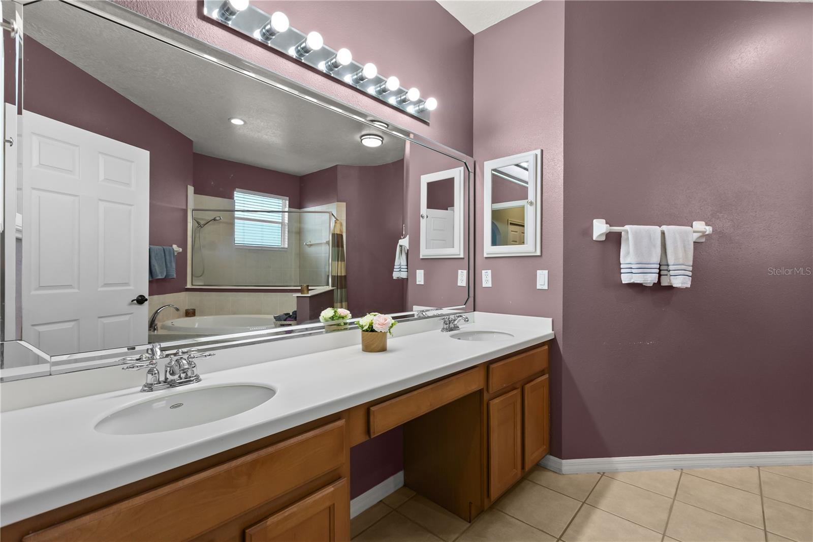 Image 19 of 50 For 3127 Twisted Oak Loop