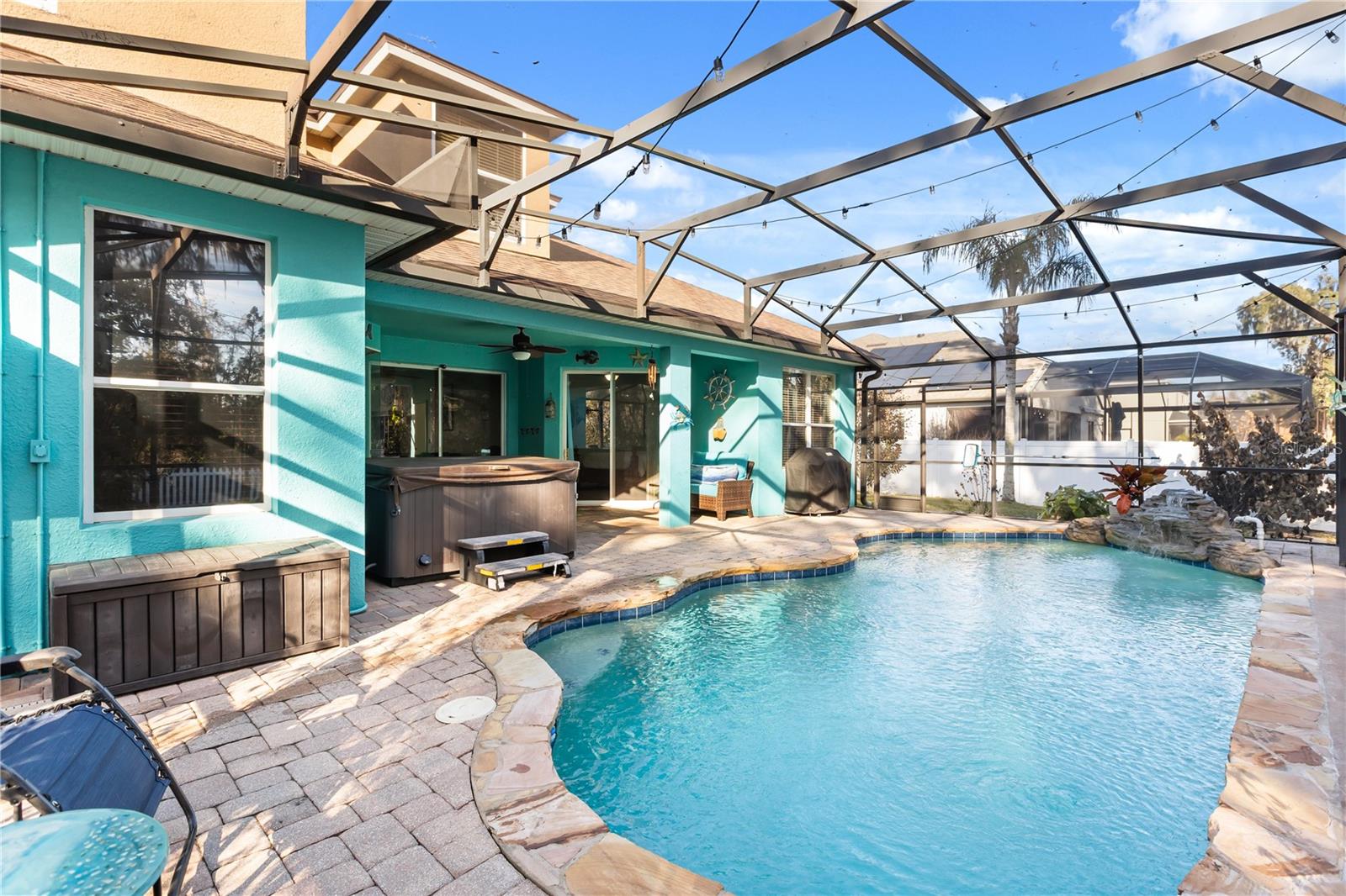 Image 2 of 50 For 3127 Twisted Oak Loop