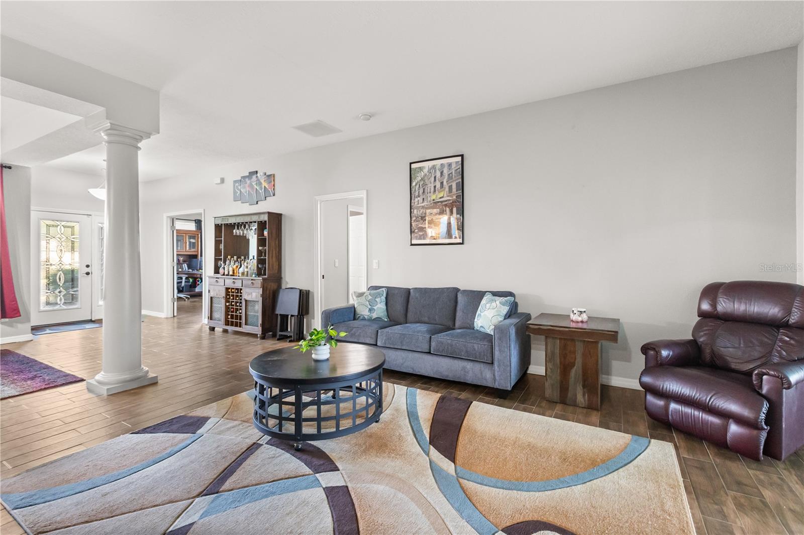 Image 5 of 50 For 3127 Twisted Oak Loop