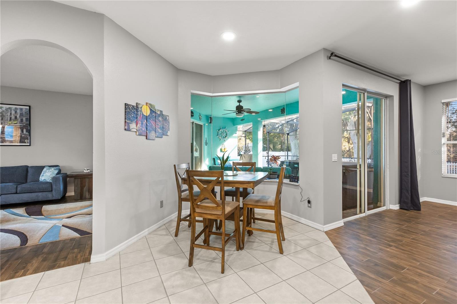 Image 8 of 50 For 3127 Twisted Oak Loop