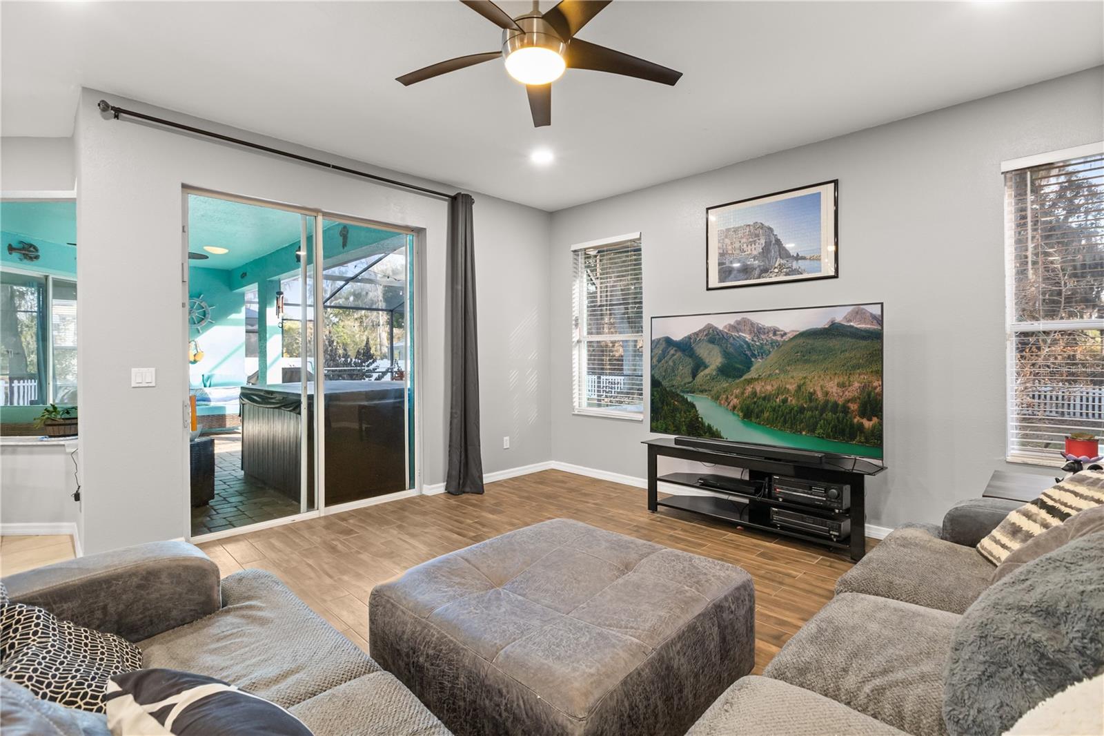 Image 9 of 50 For 3127 Twisted Oak Loop