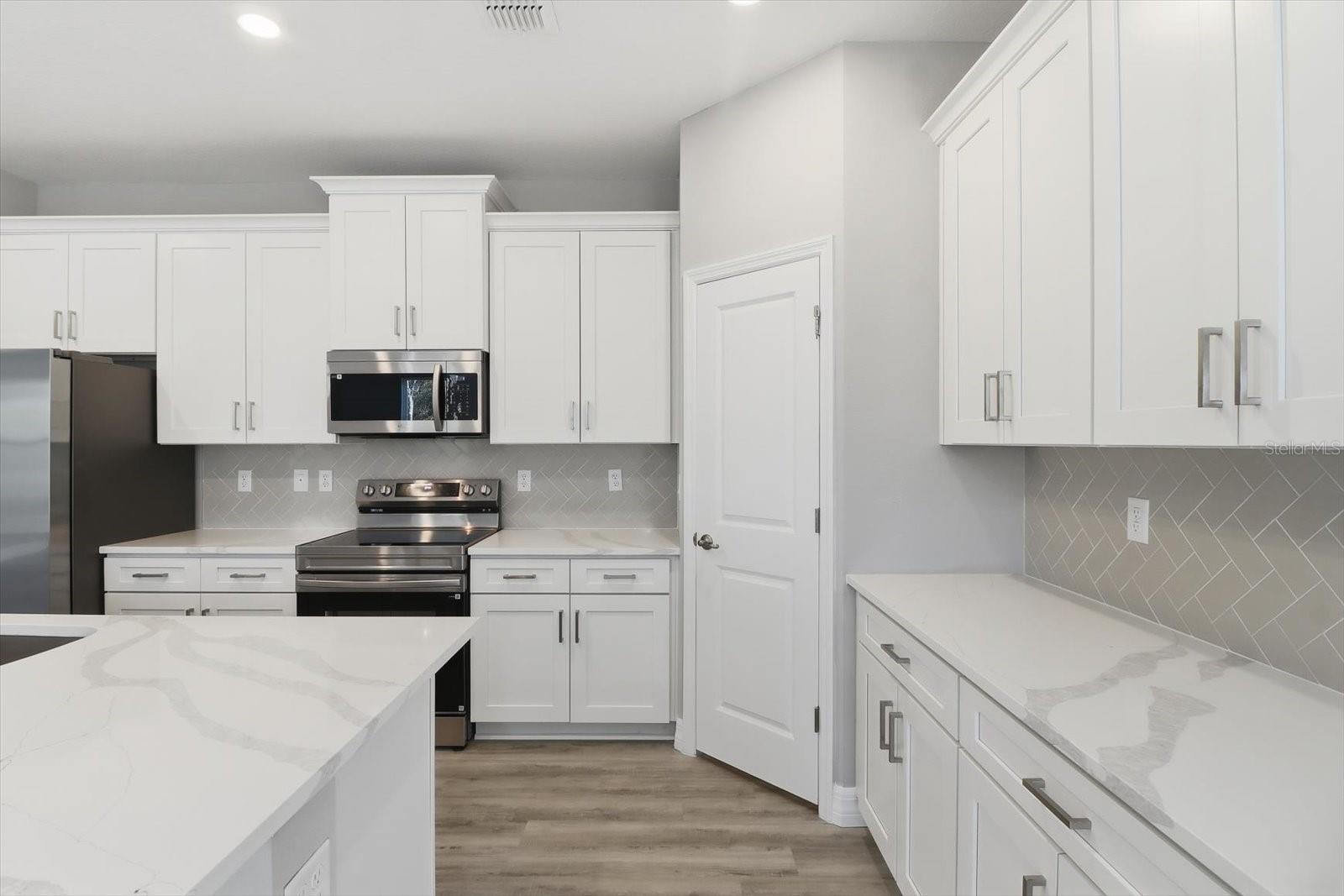 Image 11 of 43 For 16604 21st Circle