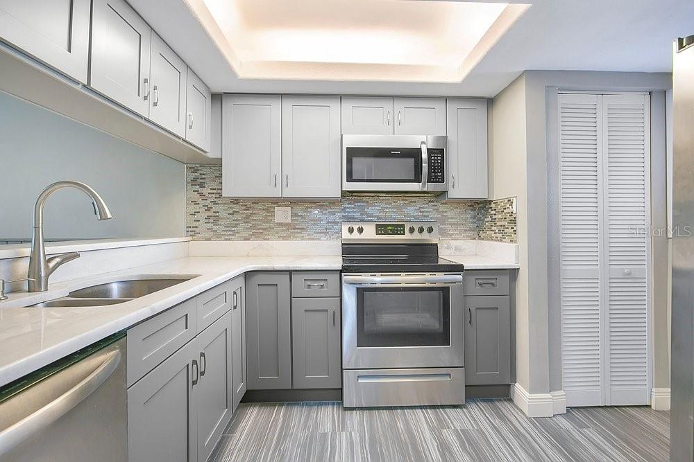 Image 12 of 35 For 1090 Michigan Street A