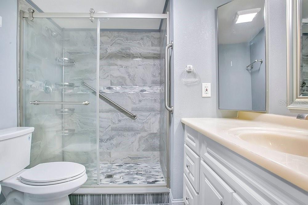 Image 15 of 35 For 1090 Michigan Street A