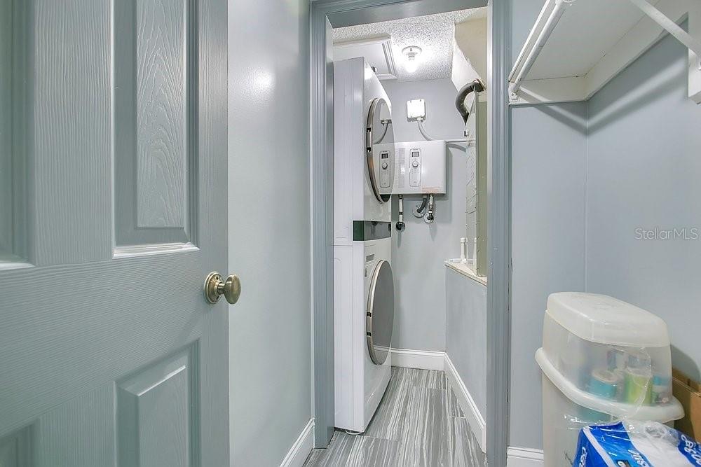 Image 19 of 35 For 1090 Michigan Street A