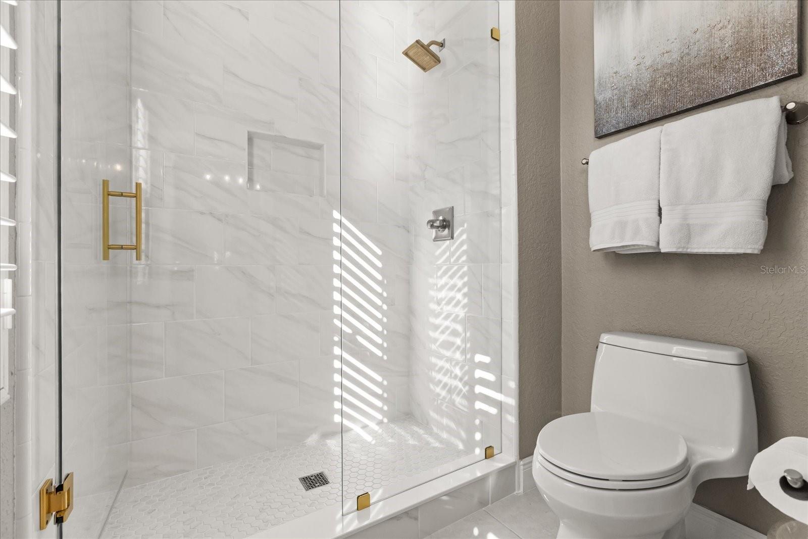 Image 21 of 42 For 253 Promenade Circle