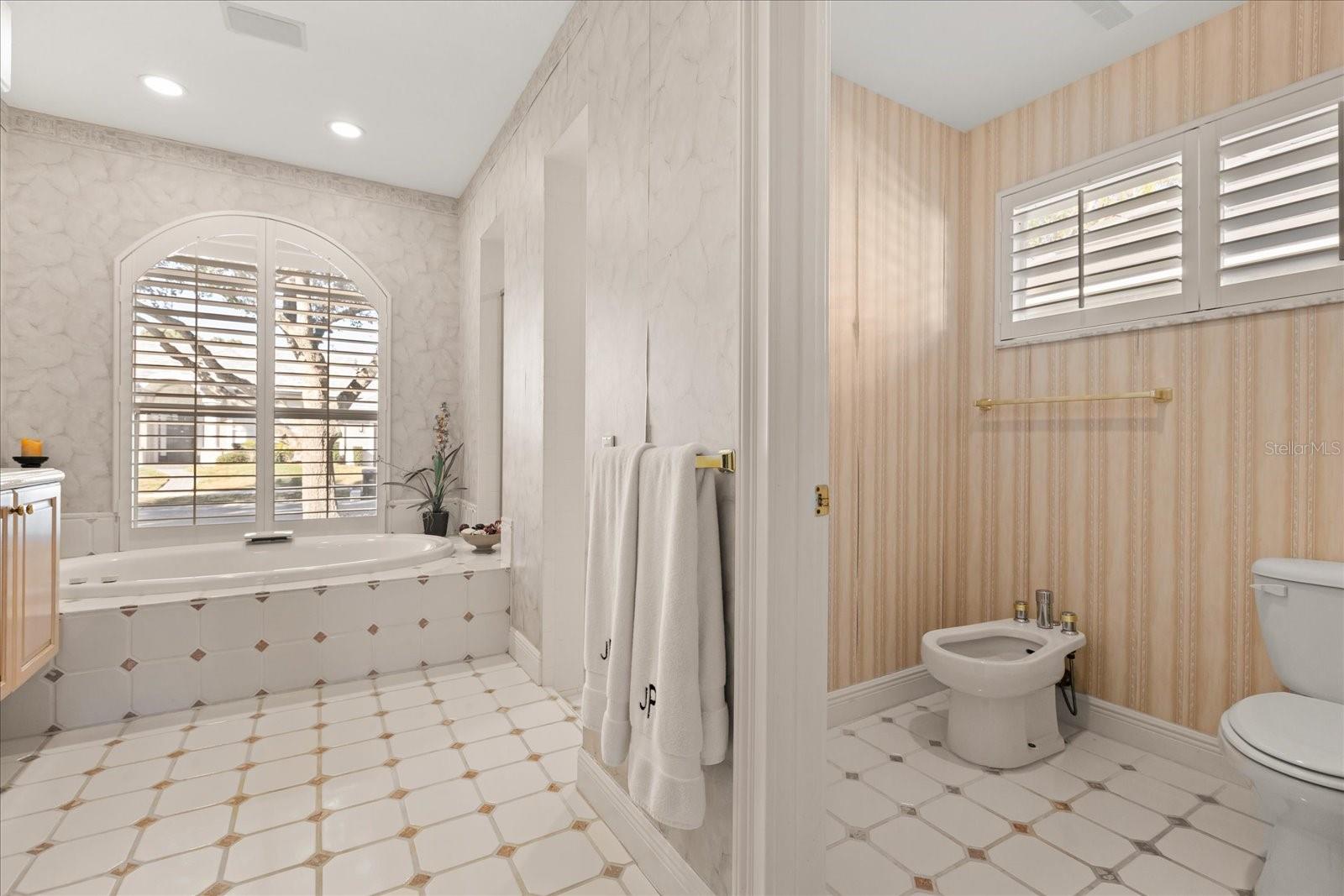 Image 30 of 42 For 253 Promenade Circle